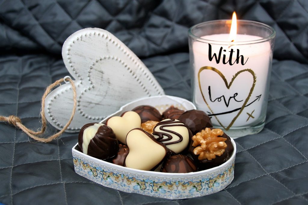 Какие виды шоколада на день Св. Валентина могут быть кроме 本命チョコ/義理チョコ?